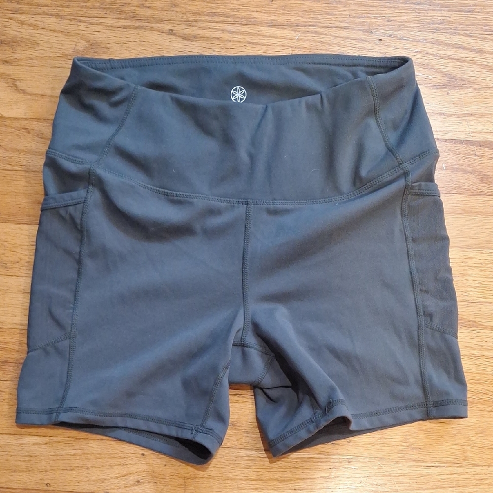 GAIAM Women's Dark Gray Bike Shorts